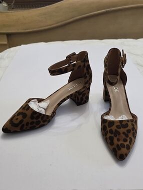 Leopard Print Pointed-Toe Ankle-Strap Block Heel Pumps